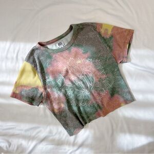 urban outfitters | tie-dye baby tee | size s